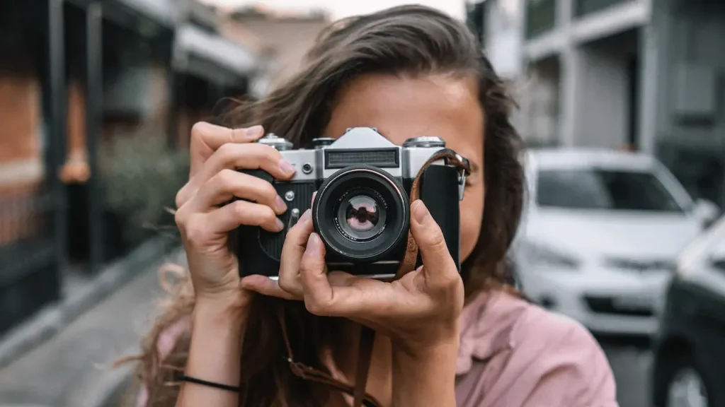 A German company that manufactures cameras and lenses