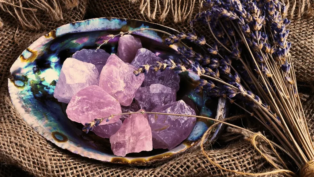 Crystal-Technology-Power-of-Crystals-in-the-Modern-World.