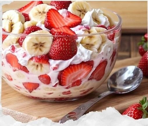 Strawberry Banana Cheesecake Salad