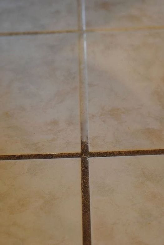 ONLY 3 INGREDIENTS NEEDED TO CLEAN GROUT AND TILES
