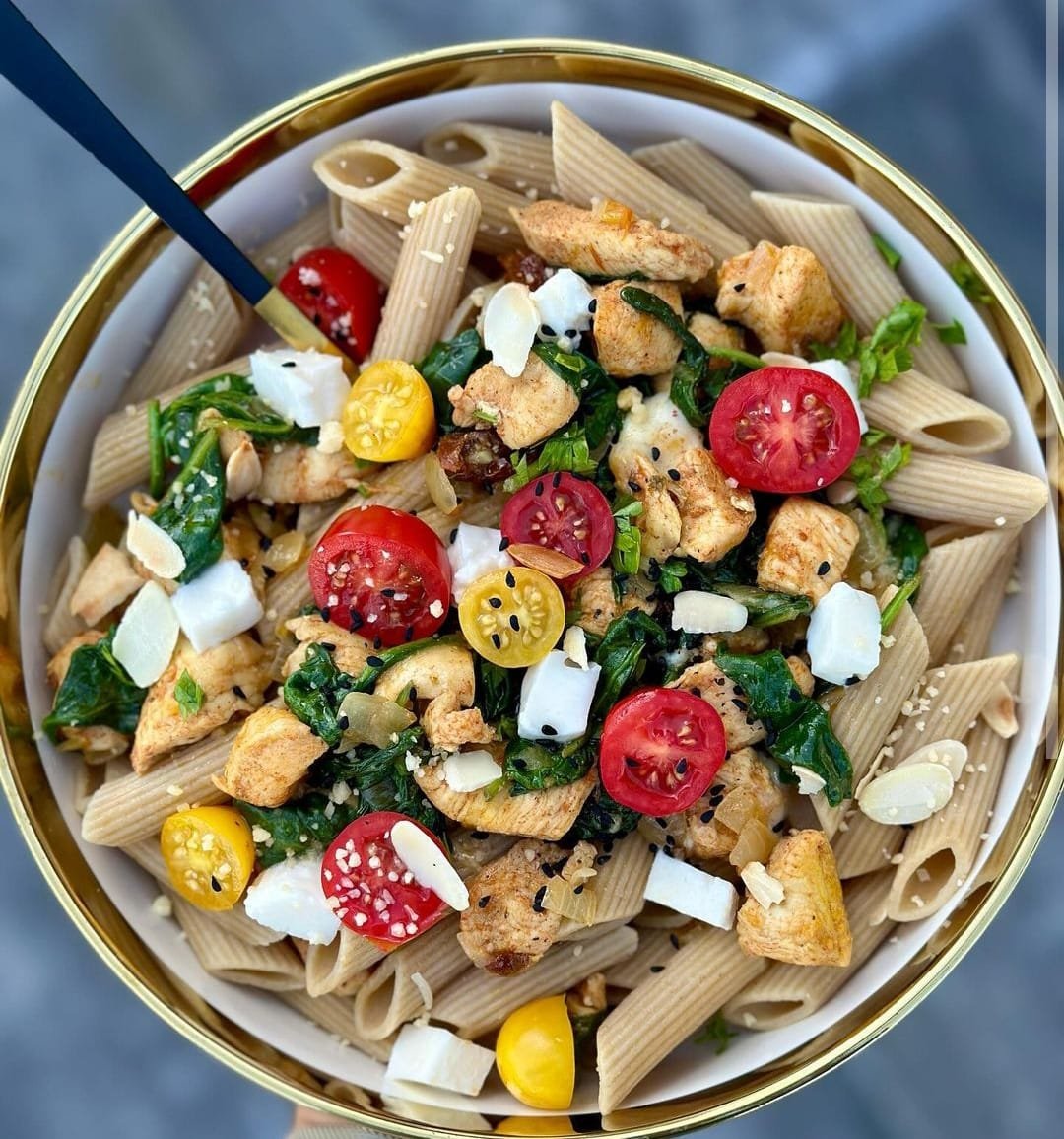 Pasta with chicken and vegetables